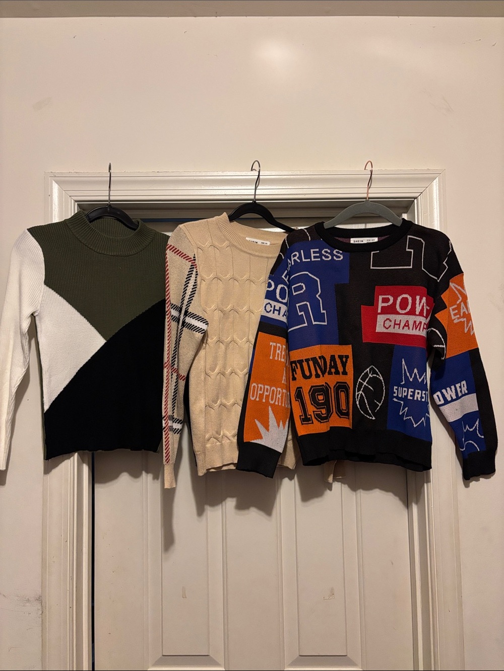 Colorblock Graphic Crewneck Sweater - Multicolor